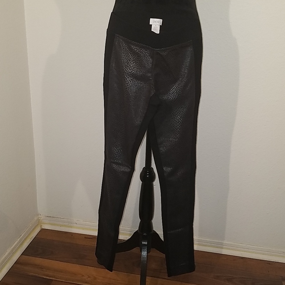 Black leggings